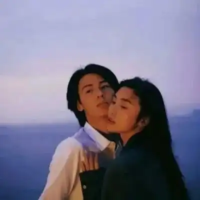 港风情侣头像
