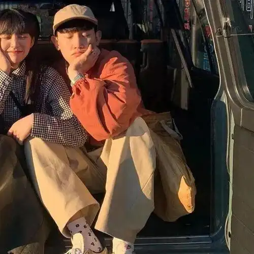 宝贝,该换情侣头像了
