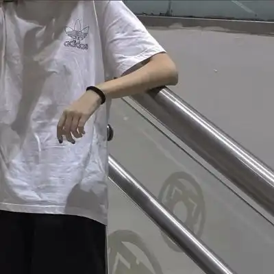 情侣头像一左一右配对真人图片,很甜呐
