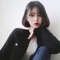 欧美女生短发酷发型头像
