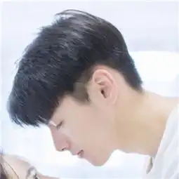 求最好看的qq情侣头像
