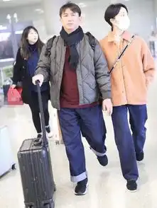 黄磊孙莉不穿名牌不炫富机场穿着质朴又保守,这才是真正的榜样
