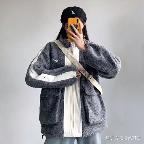 卫衣搭配什么外套好看
