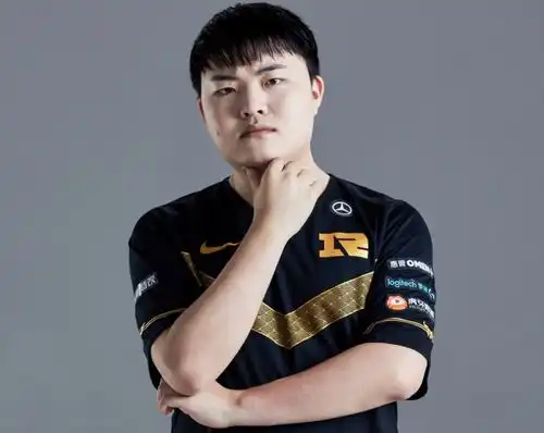 uzi真就9位数身价官宣喜提1亿签约金,还拿到专属皮肤
