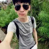 你是我的玫瑰醉人的花香
