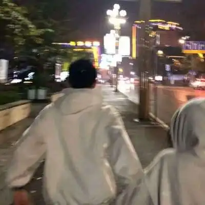 ins优质真人情侣头像我喜欢你,胜情侣头像我要个性网
