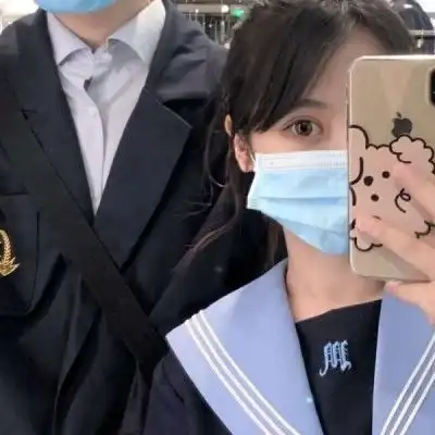 疫情期间戴口罩情侣头像文案
