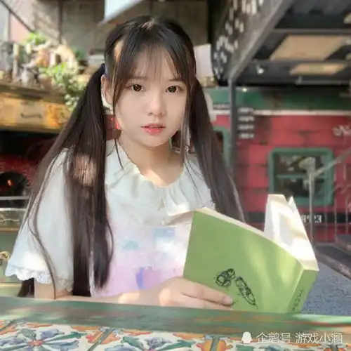 快手直播一姐诞生,小伊伊不得不让位,小团团的粉丝也急了
