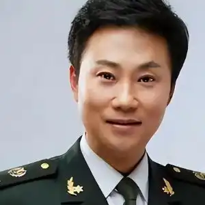 绿色军衣钢琴谱耿为华
