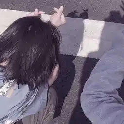 甜蜜幸福情侣同框情头
