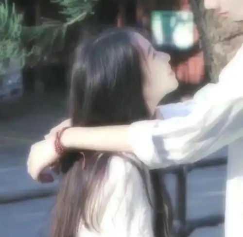 女生和我用情头,还让我搜情头是什么意思
