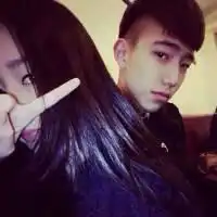 女生霸气男生小受的情侣头像
