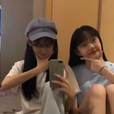 女生闺蜜头像真人两张霸气新款闺蜜二人头像
