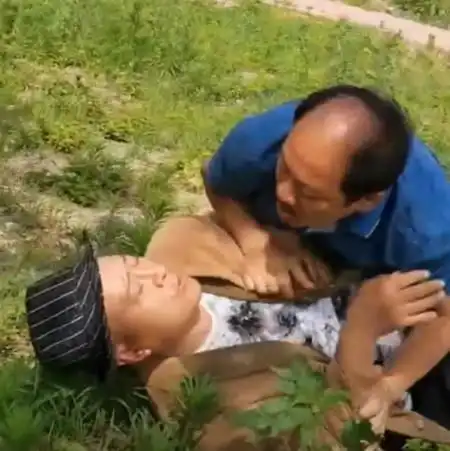 赵本山又有徒弟栽了乡村爱情赵四刘小光酒驾,他的黑历史可不少
