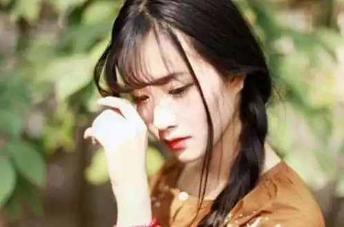 有这些表现的人,其实是假装在爱你,别怀疑
