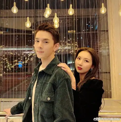 李佳琦眼眶红了女人何苦为难女人网络暴力,坚持鄙视
