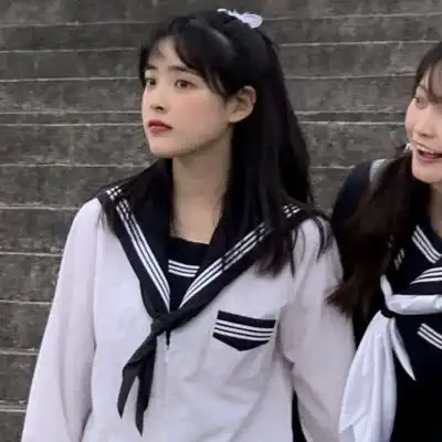 真人优质闺头一左一右神仙图片
