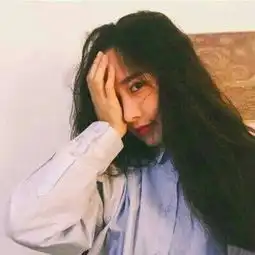 女生头像伤感孤独黑白原来喜欢一个人的第一感觉是自卑
