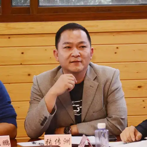 改革路上不忘初心厦门民建会员在企业家座谈会上畅谈感想
