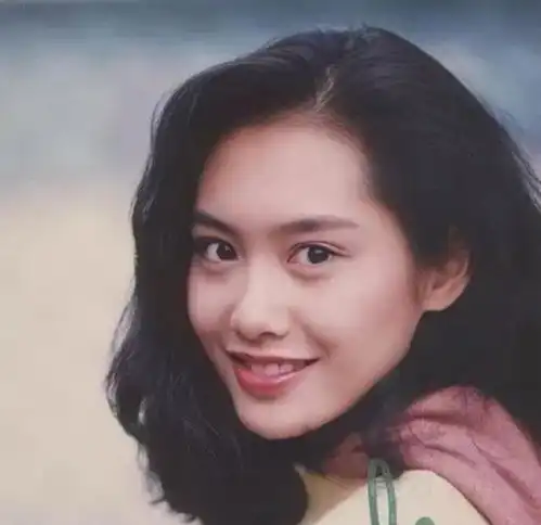 朱茵完美少女颜
