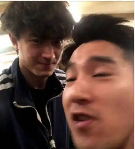 喝酒误事赵又廷酒后晒林更新王丽坤亲密合照,林狗四字表明态度
