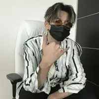 qq头像男生帅气冷酷微信头像图片大全
