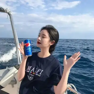 溺毙蓝色系女头.太廉价的糖总归qq女生头像我要个性网

