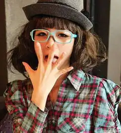 我的脸型有些倒三角适合什么断发
