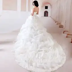 美美的婚纱每个女人都会有最美的一次
