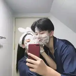 热恋中超级幸福的情侣头像
