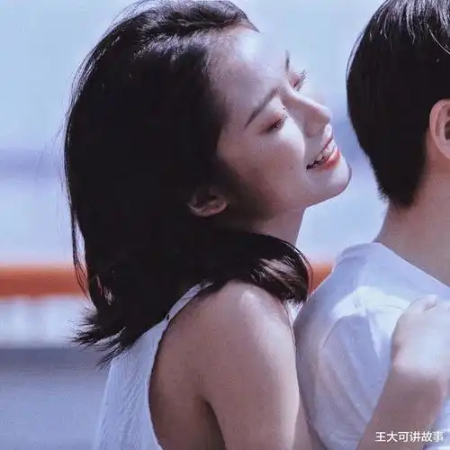 让弟弟住你的房子就行了,不用买房了,可以呀,咱们先把婚离了
