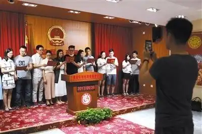 杨幂离婚,我看到的更多的是坦然以及尊重
