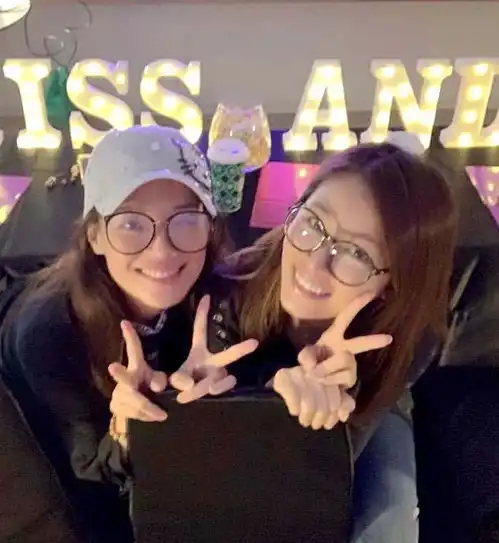 林心如与舒淇同框,辣妈与少女同样是42岁,未修图对比一目了然

