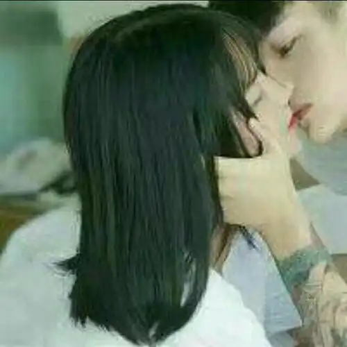 求这一张的情侣头像,或者一整张
