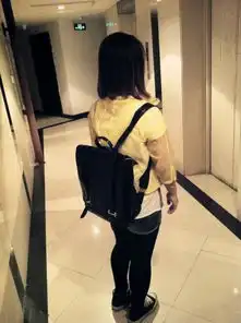 你们有情侣背书包的头像吗急用啊,你们帮我多找点,谢了
