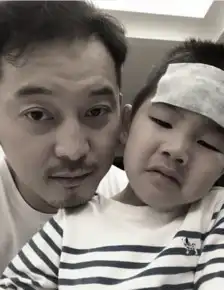 安吉噘嘴卖萌小鱼儿却发烧烧成了烤鱼
