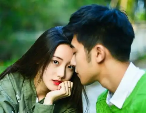 我和她都已婚有了自己的家庭,但是彼此相爱,该咋办
