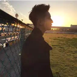 适合学生的16款飞机头短发,留了痞帅
