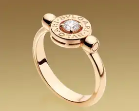 宝格丽18k玫瑰金翻转式戒指,镶饰0.25克拉钻石an853336,这款的价格是多少啊有知道的亲吗
