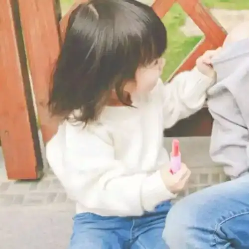 情侣头像一男一女
