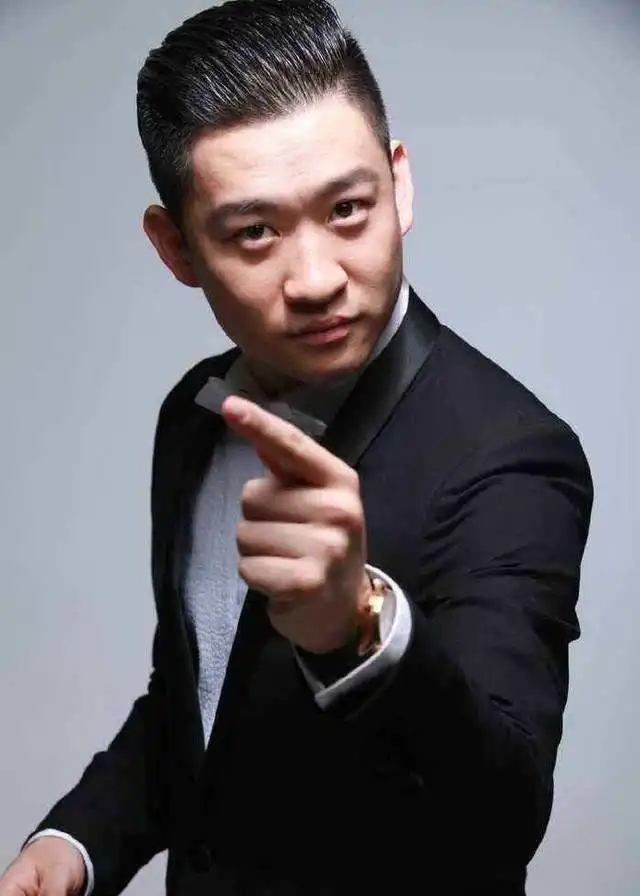 曹云金线下巡演票价已定,从此他无法与岳云鹏和张云雷相提并论了
