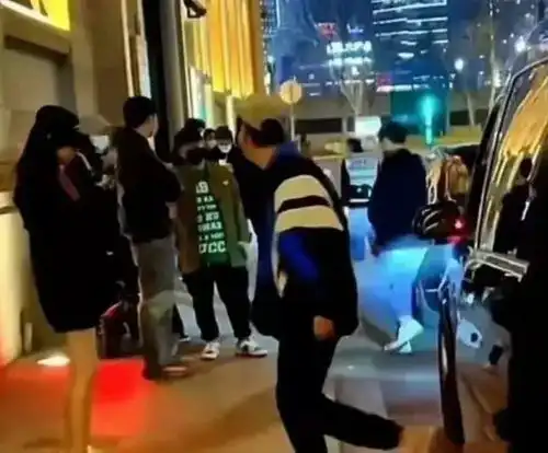 王思聪否认花200万和解,想碰他的瓷门都没有,一毛钱都不会赔
