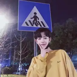 恩爱情侣头像我和你的故事还很长
