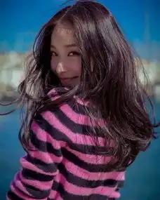 pose女王倪妮,简直就是行走的写真教科书
