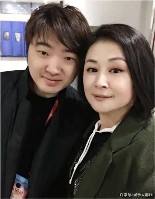 于月仙车祸去世,章子怡发文引泪崩,乡村爱情再无谢大脚
