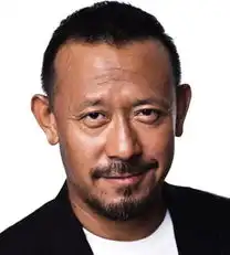 姜文献声十二生肖一步之遥年后开机
