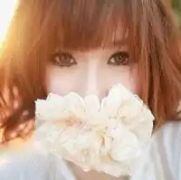 谁有带阳光的唯美的女头像
