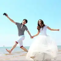 一些唯美的婚纱情侣头像,一对的
