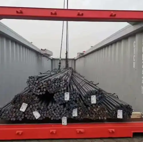 集装箱和件杂货上了同一艘船,怎么装怎么卸
