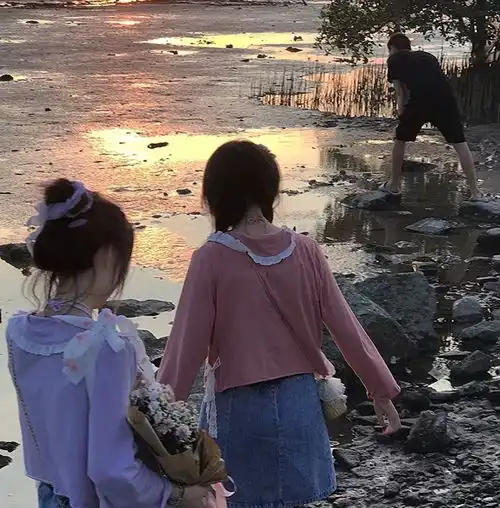 ins甜甜闺蜜头像
